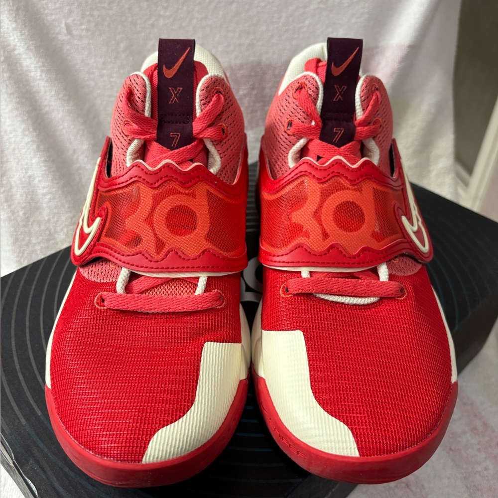 Nike KD TREY 5 X University Red/ Ember Glow/Bordeaux/ CoconutMilk Men Sz 10